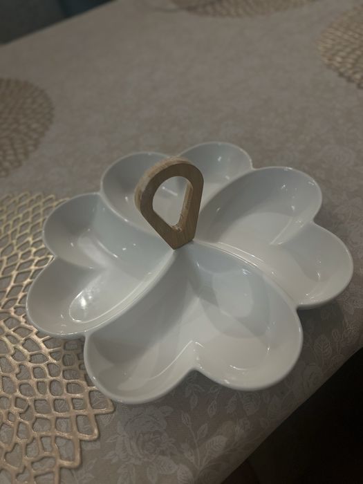 Продам менажницу за 2900 теңге