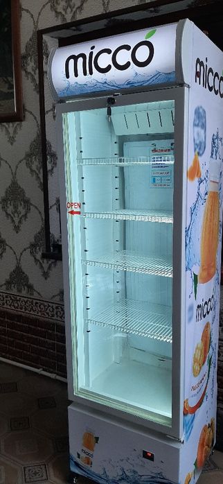 Холодилник витрина самодельный для напитков для малочни десертов