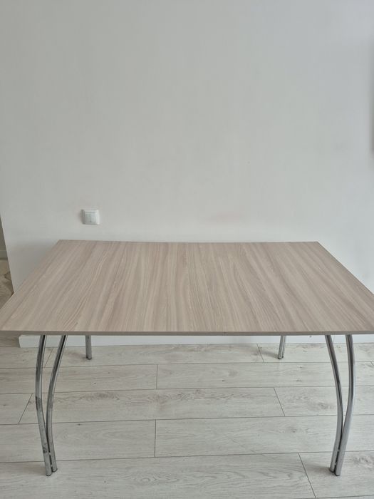 Продам кухонный стол