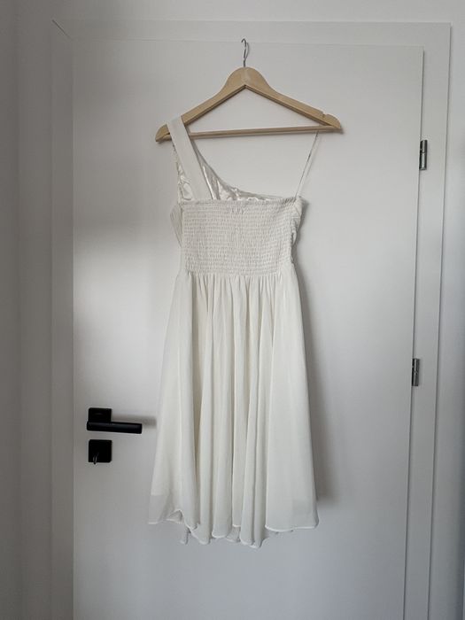 Официална бяла рокля