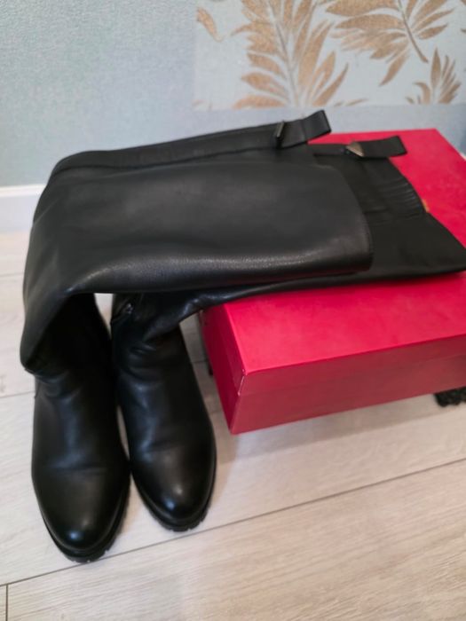 Продам зимние сапоги