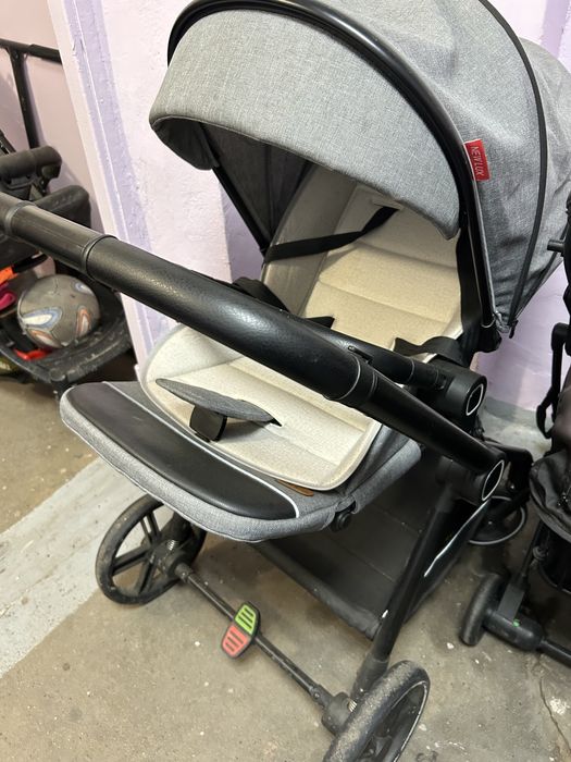 Коляска легкая и удобная