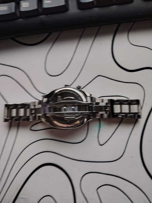 Продам часики y2k