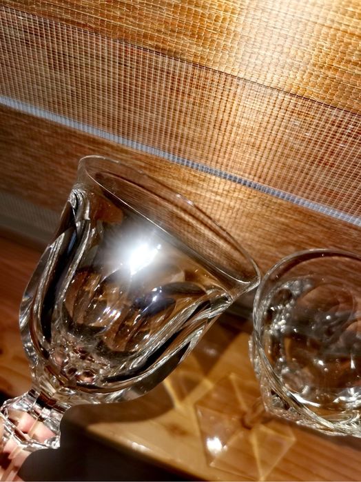 Чаши кристални за вино ракия прозрачни тежки масивни красиви 2 бр.