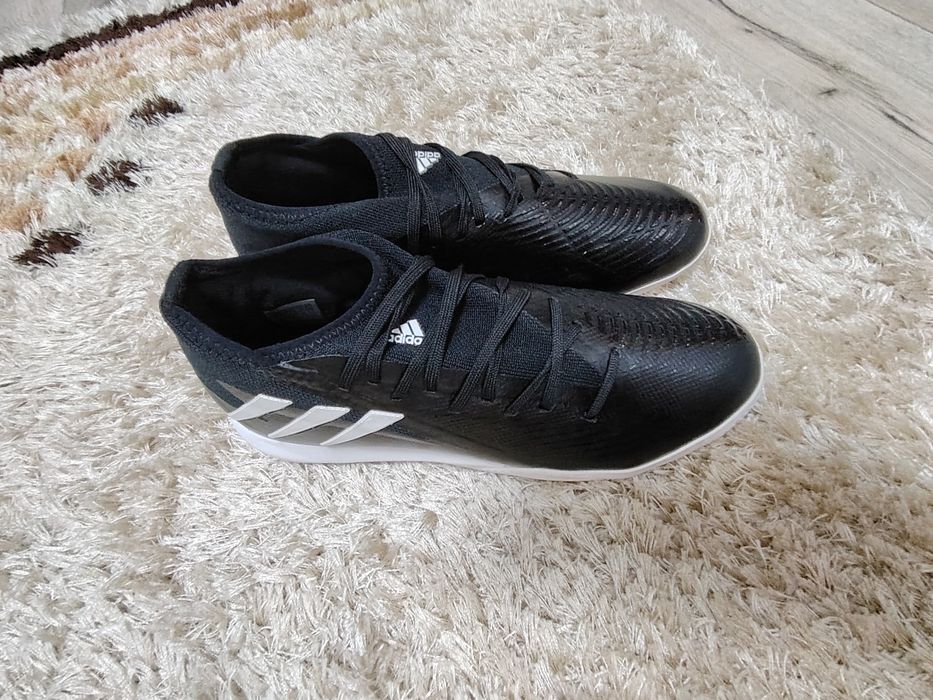 Спортивна обувь...