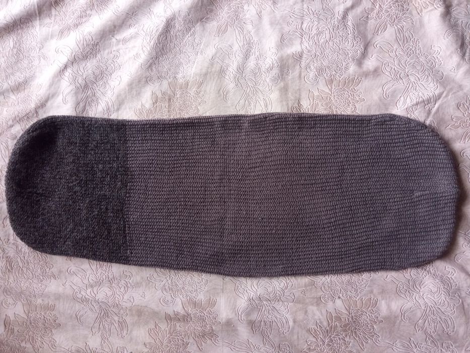 Зимна двулицева шапка