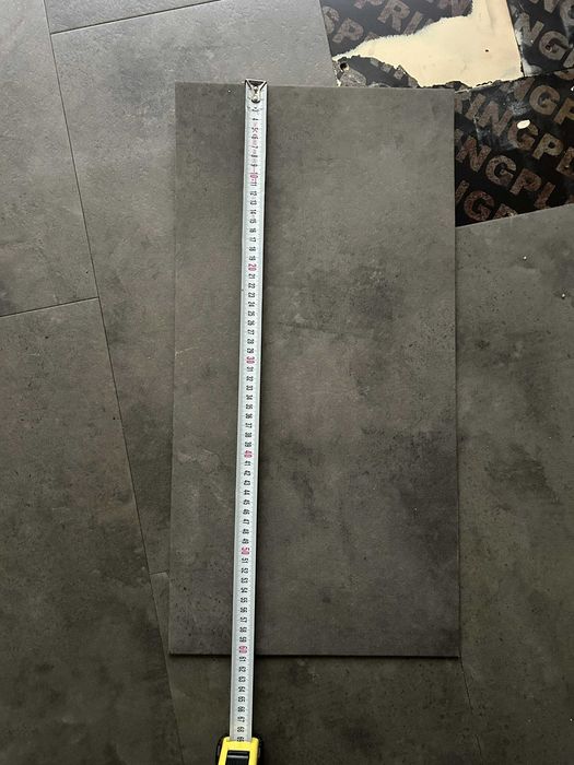 Винилова настилка тъмно сива