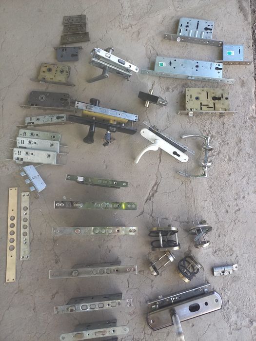 Продам замки на двери