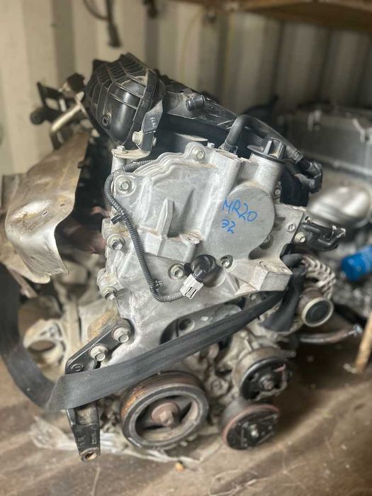 Двигатель мотор NISSAN  MR20DE