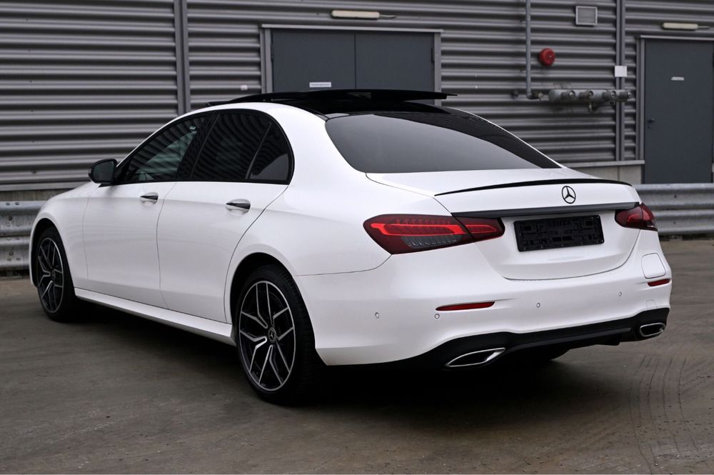 Mercedes-Benz E300e AMG line plug-in hybrid 2021 110.000km FARA SCHIMB