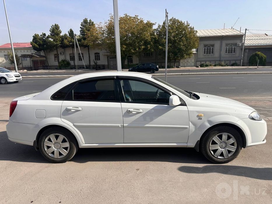 Продаётся Chevrolet Gentra механика метан