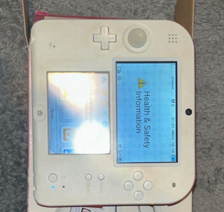 Nintendo 2DS С кутия