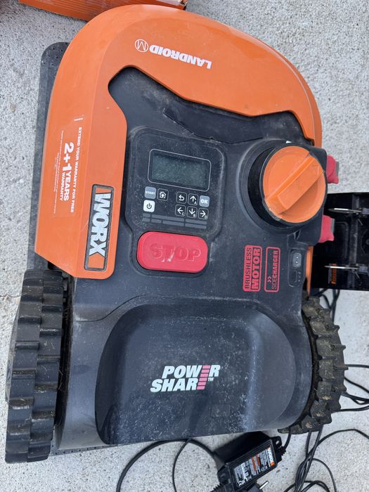 Vand robot tuns iarba worx wr142e m700