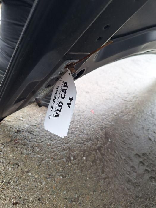 Capota motor cu defect Audi A4 facelift B8.5
