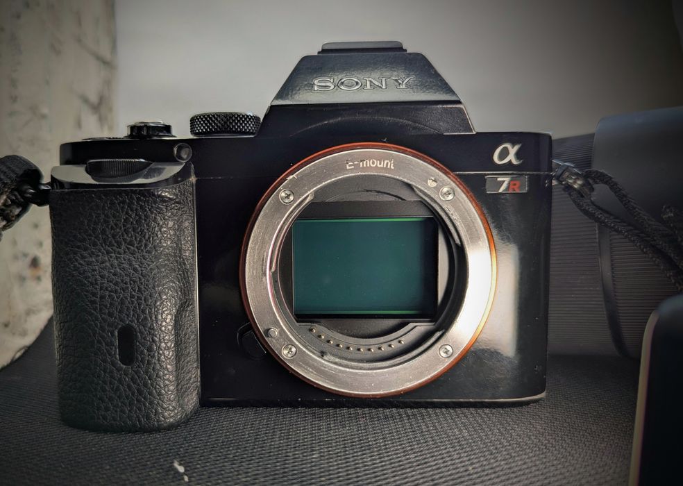 Sony Alpha 7R + kit объектив