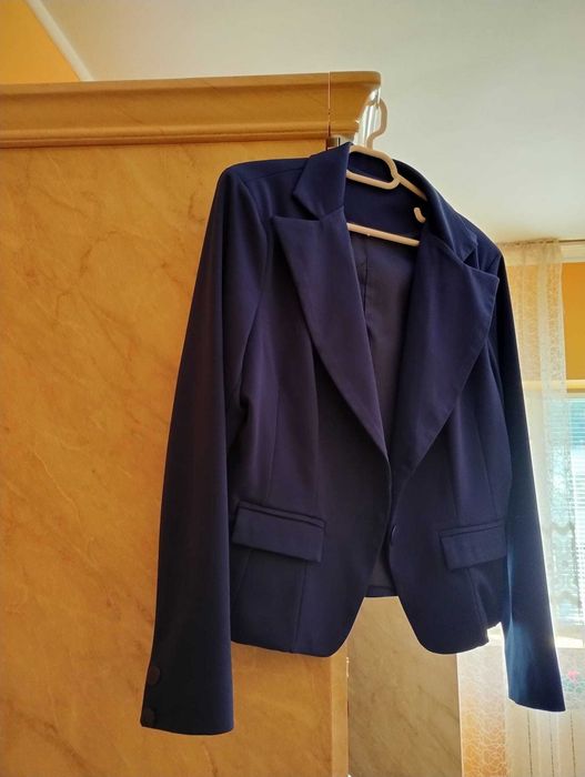 Sacou albastru cu mânecă lungă