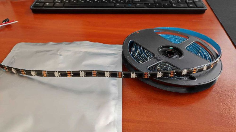 WS2812B (5 В, IP65, 30 св/м) – 5 метров.