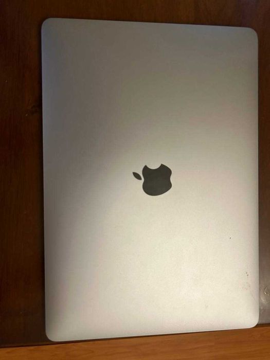 продам два Macbook Air 2020 года модель А 2179