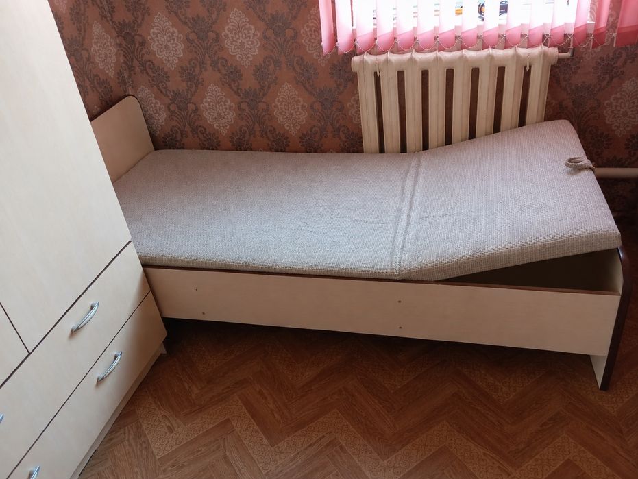 Спальный гарнитур
