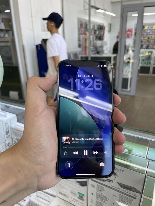 Продам iPhone 14 256GB