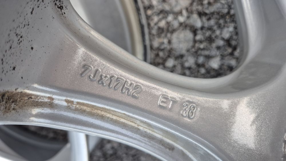 Джанти Rial 5/114.3 NISSAN Qashqai,Juke 5x114.3

Употребявани, Шумен