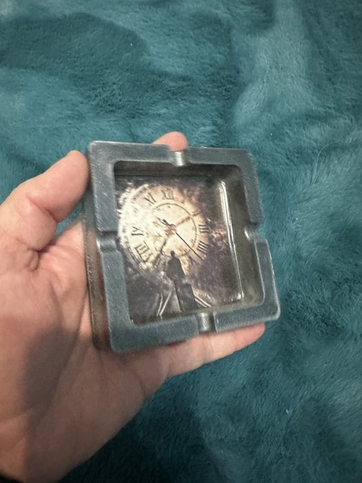 Scrumieră hand-made din rășină epoxidică – model „Trecerea Timpului”