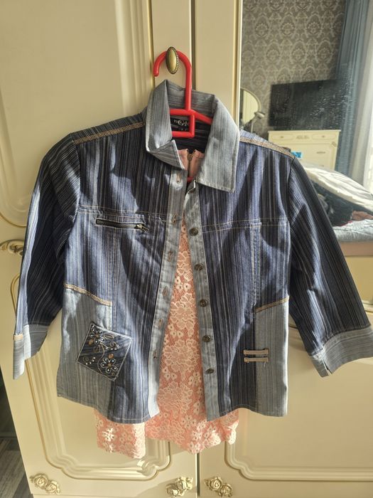 Продам женские пиджаки