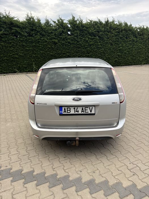 FORD Focus 2010 — imagine 5