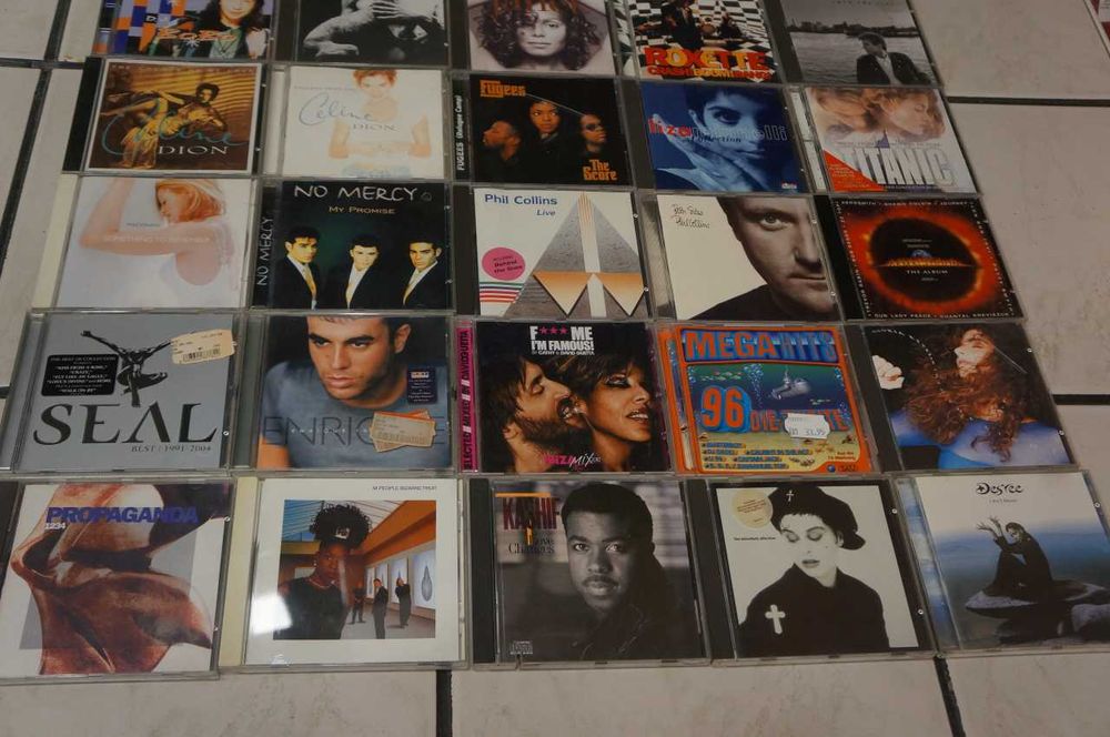 Оригинални използвани компакт дискове