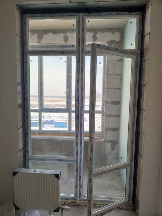 ПВХ балконный блок (окно+дверь)