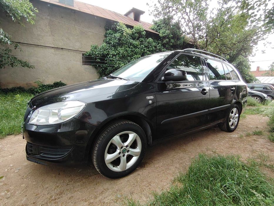SKODA Fabia 2011 — imagine 2