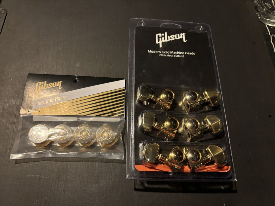Gibson Knobs &  Grover machine heads / Gold
