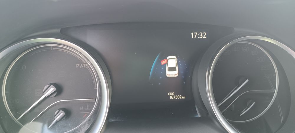 Toyota Camry Exclusive