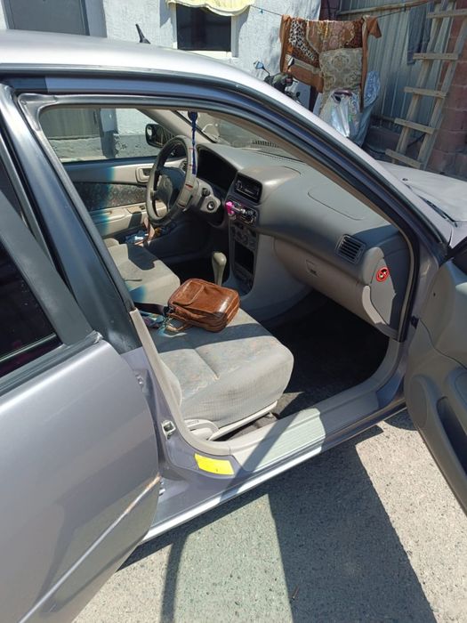 Продается Toyota Corolla 1.3L