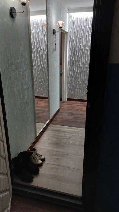 продается 2 комн. квартира