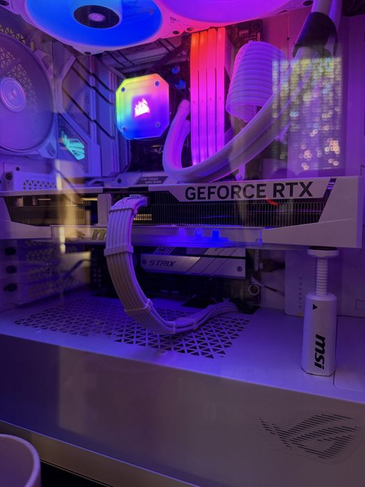 MSI GAMING TRIOX White RTX 5070Ti 16GB GDDR7