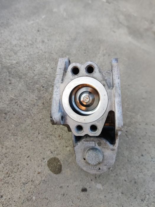 Supapa EGR Audi A4 A5 Passat Golf Seat Exeo 2.0 CAG CJC CMF CBB CBA CFF 03L131501G