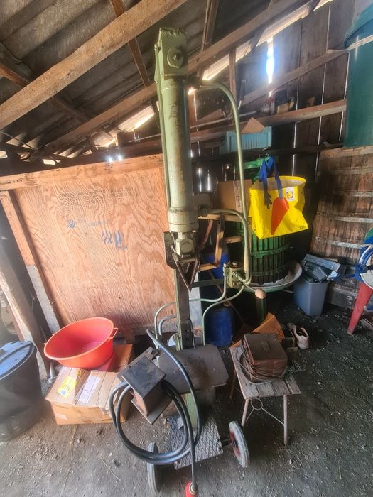 Presa de spart lemne