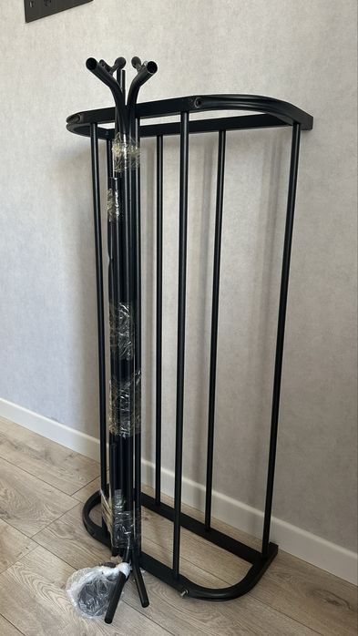 Продам вешалку для олежды