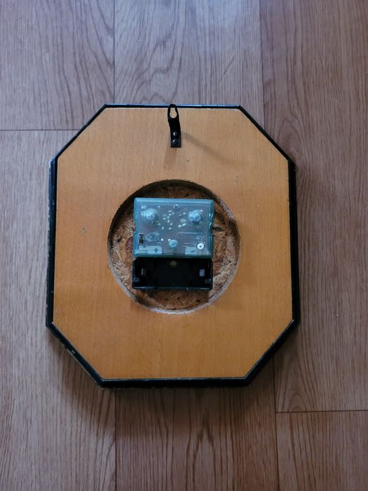 Настенные часы Янтарь времён СССР