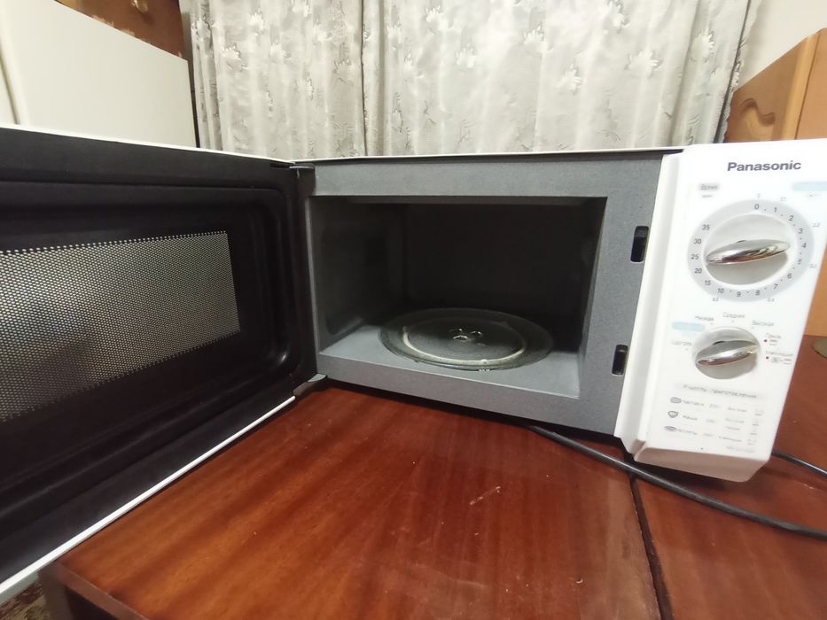 Продается микроволновка ELENBERG