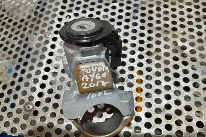 CONTACT FARA CHEIE Toyota Aygo a 2-a generatie