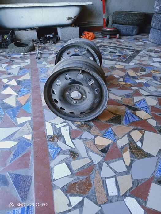 Диски от Форд почти новый