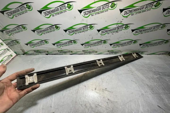 Bandou inferior usa fata stanga Volkswagen VW Golf 1996 1.6 MT (75 hp)
