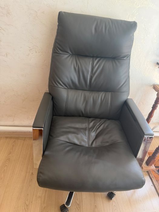 Продам офисное кресло
