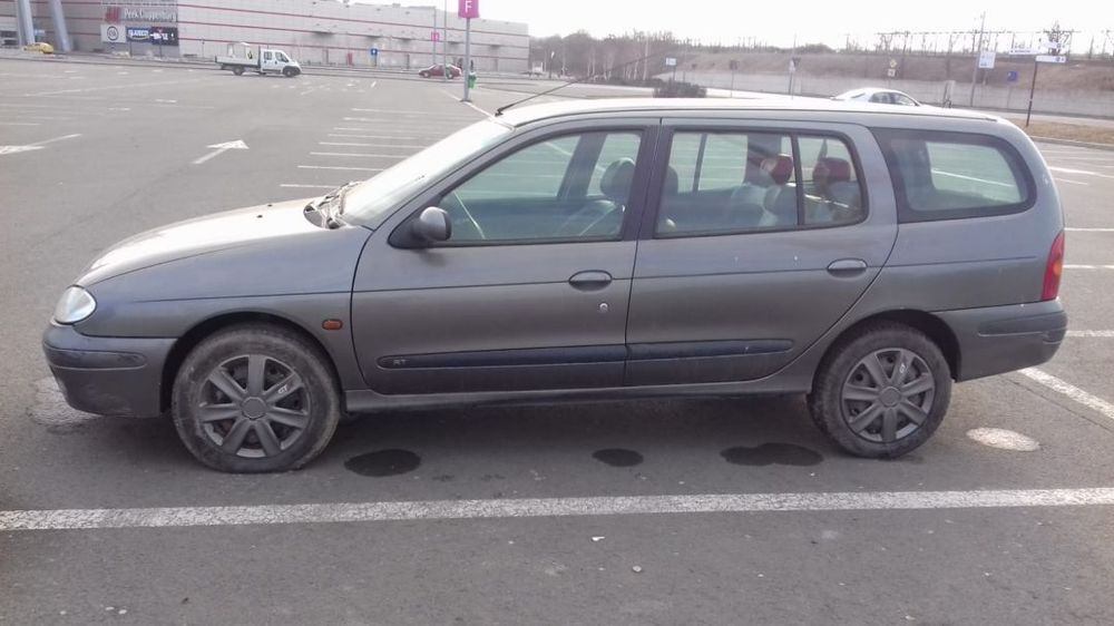 Dezmembrari  Renault MEGANE 1  1995  > 2006 1.9 dCi Motorina