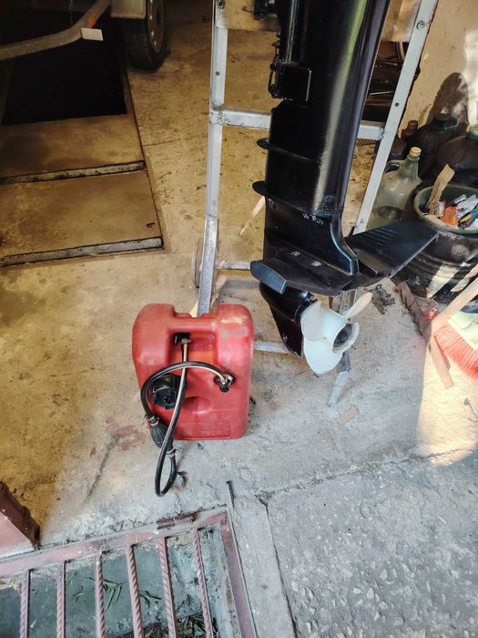 Извънбордов двигател GENOVO 15 к.с. 2014Г.