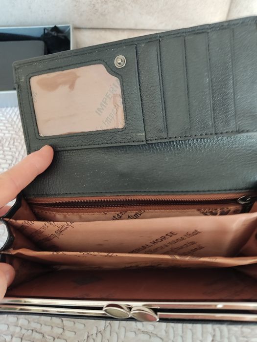 Продавам портфейли от естествена кожа