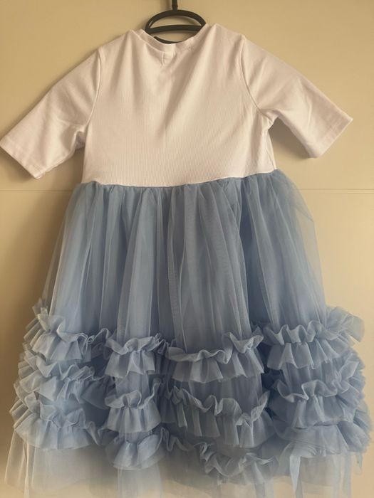 Официални рокли с дантела