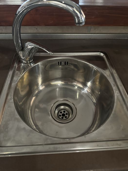 Плот зад бар с 3 мивки